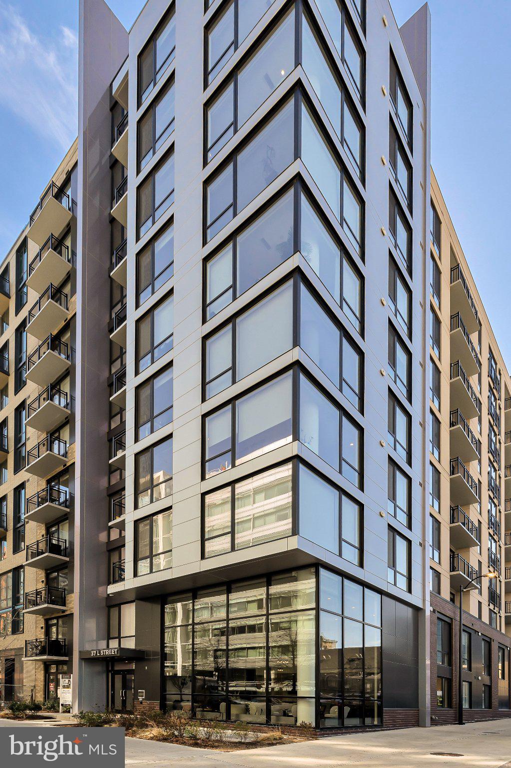 37 L STREET SE 1105