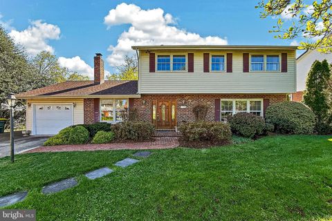 Photo of 4109 Wynnwood Drive, ANNANDALE, VA 22003 (MLS # VAFX2301616)