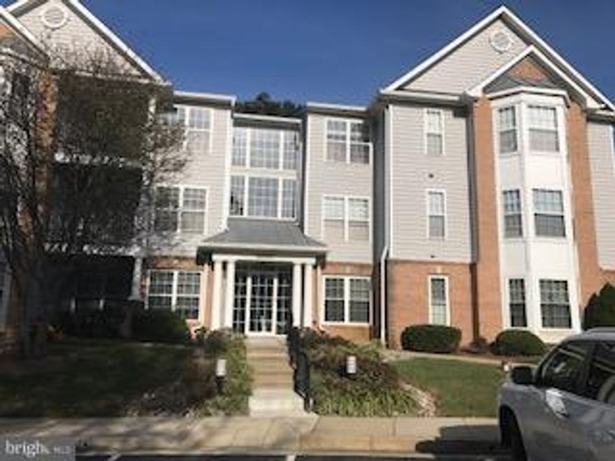 Great 2nd level, large condo unit with balcony, laminates throughout, gas fireplace, and open floor plan.  Home shows well and community amenities include a jogging/biking path, tot lot, pool, tennis, and exercise room.  Convenient location with easy access to Rt. 50.