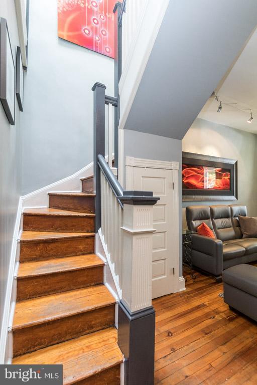 HAMPDEN HISTORIC DISTRICT - Residential