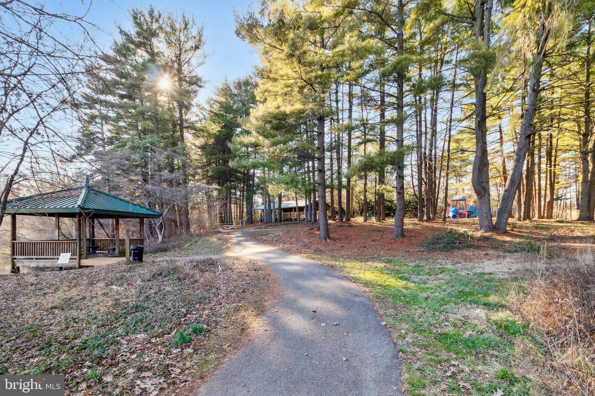 SIGNAL HILL - Residential