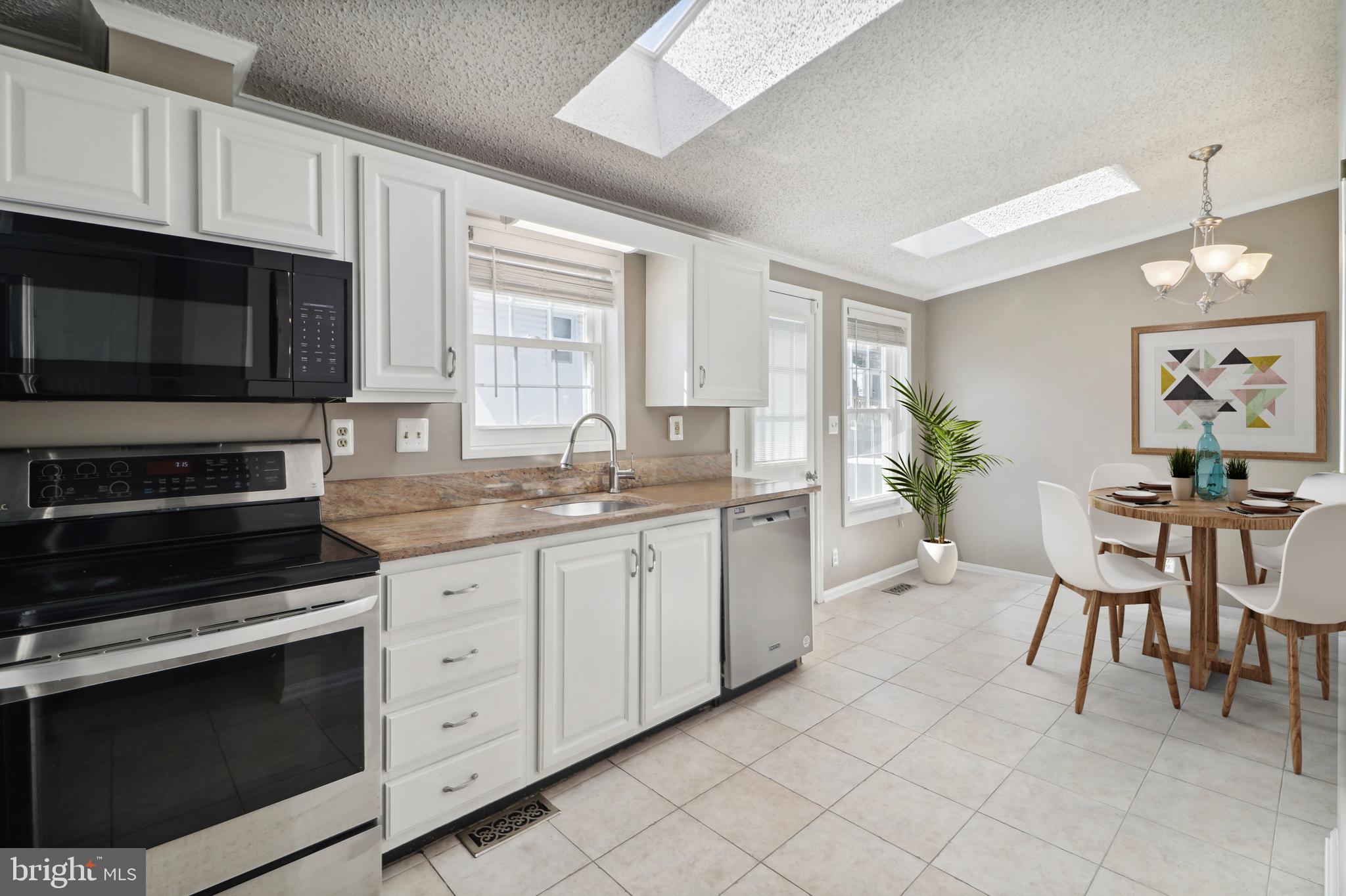 SIGNAL HILL - Residential