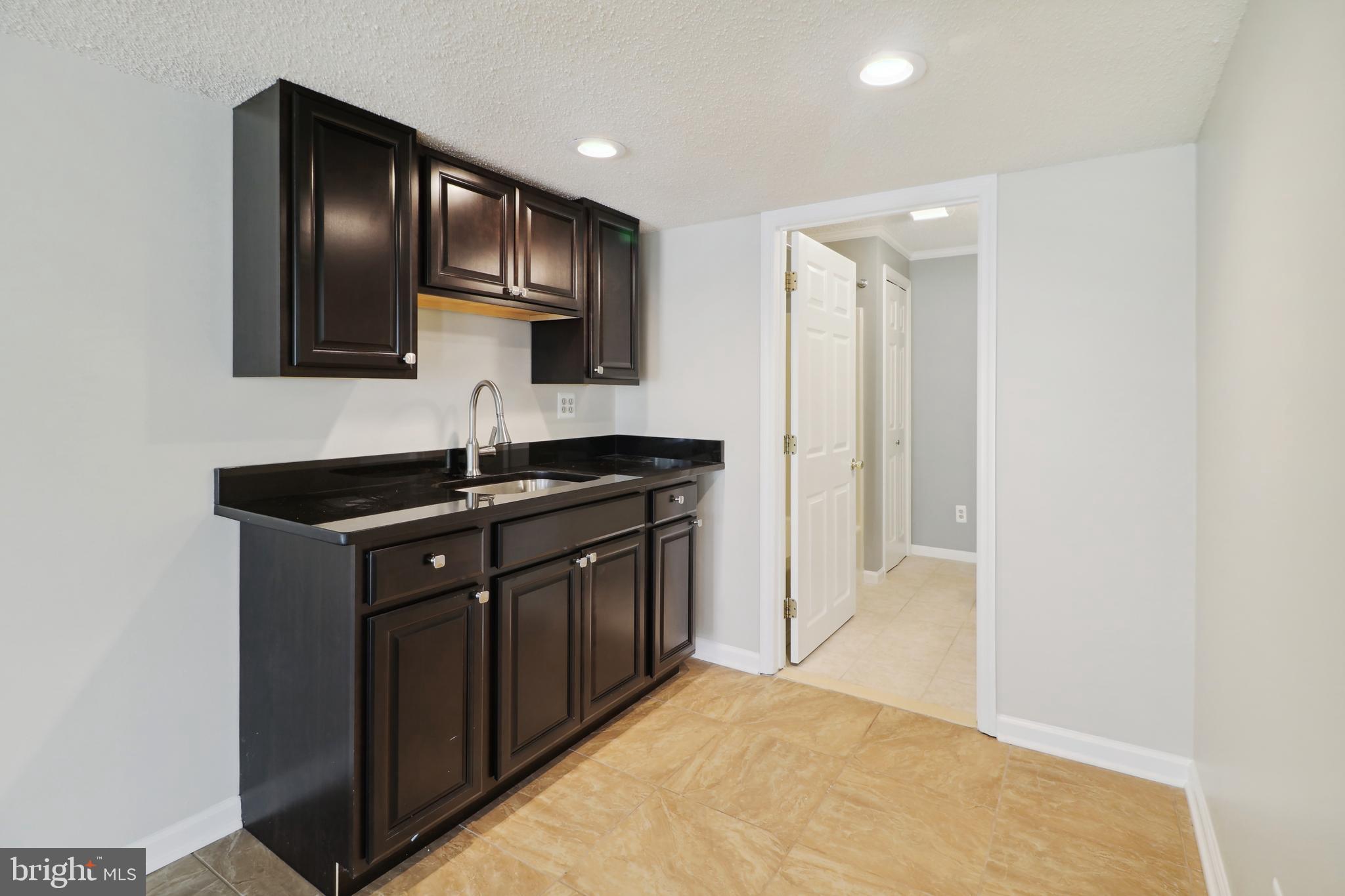 SIGNAL HILL - Residential