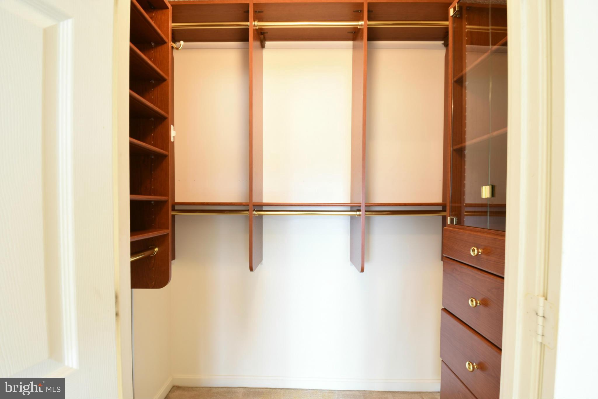 CARLYLE TOWERS - Residential Lease