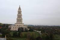 CARLYLE TOWERS - Residential Lease