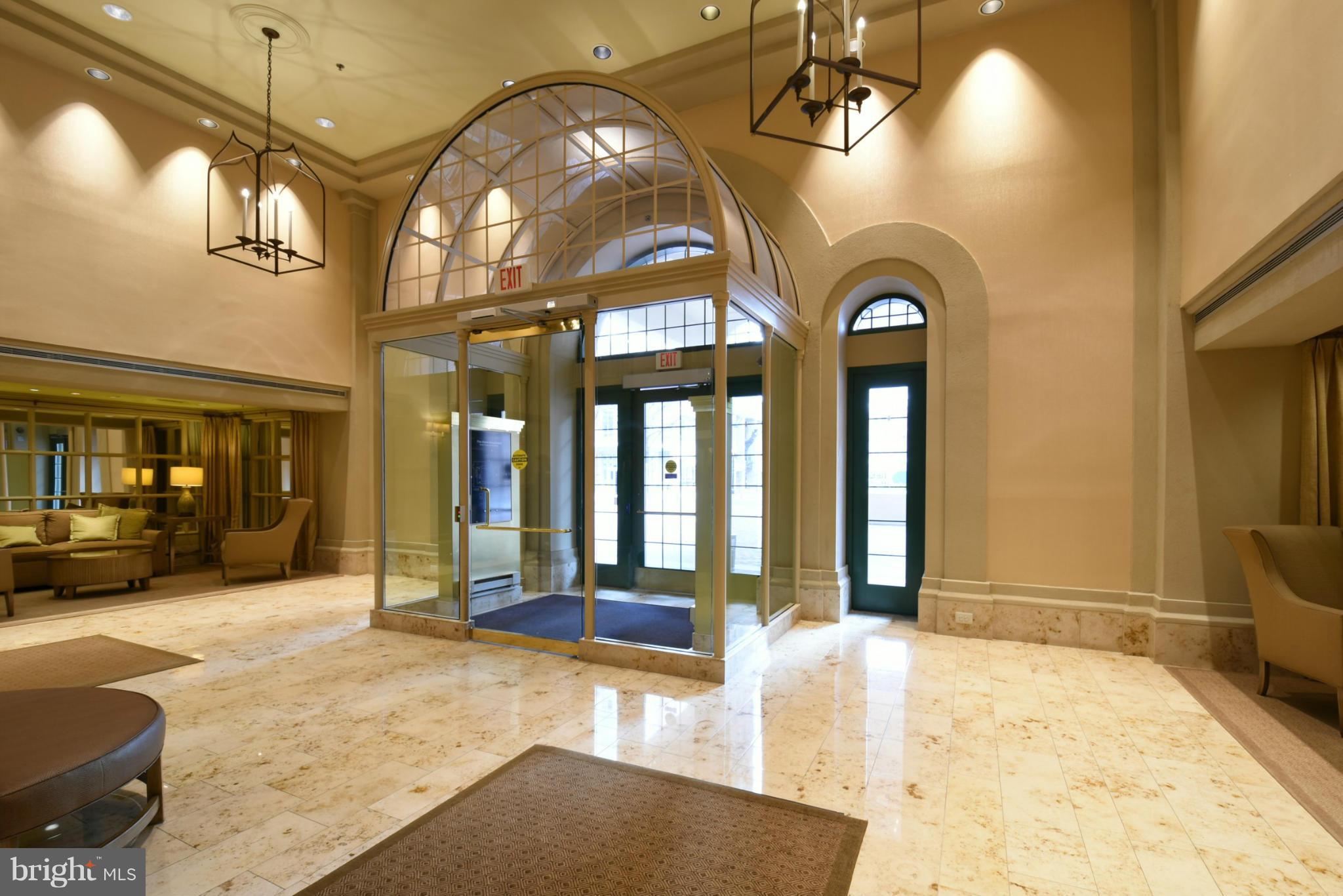 CARLYLE TOWERS - Residential Lease