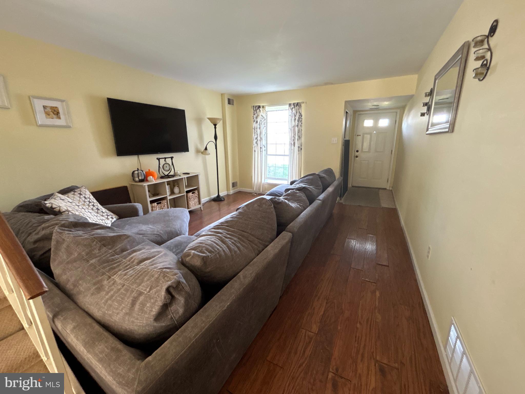 721 SPRINGHOUSE COURT