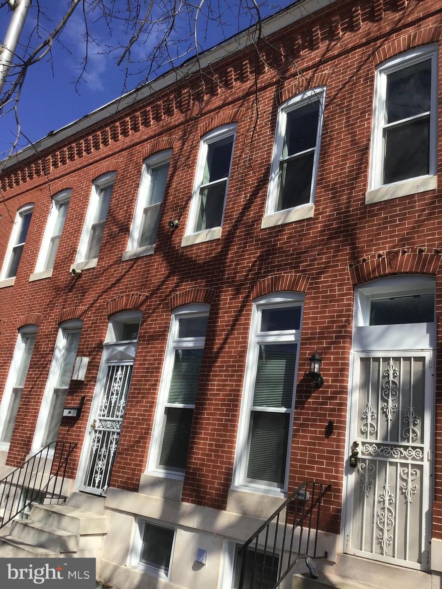 Walking distance to  JHU/Kennedy Krieger Institute 4BR/3.5BA Brick Town/Row Ready to Go! Open and spacious floorplan, full facelift awaits new homebuyer(s), foyer entry to living/great rm, dining area off eat in kitchen, ss appliances, plenty 42" cabs, lower level family rm, laundry and BR w/ BA, walk out to patio, privacy fence, deck off kitchen, upper level MBR w/ 2 additional BR, upper beautiful hall wood flooring, Live where you work, close to 83 and Downtown areas-Fells Point and more