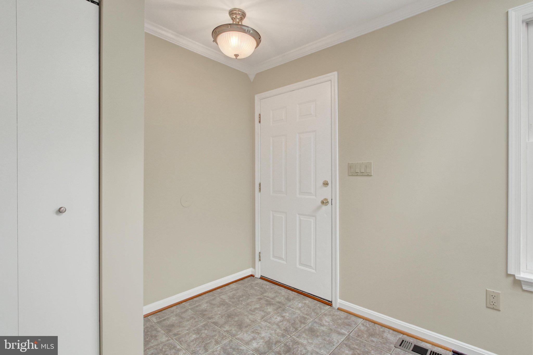 4724 TRAIL COURT
