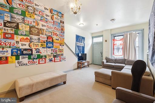 2136 N CARLISLE STREET