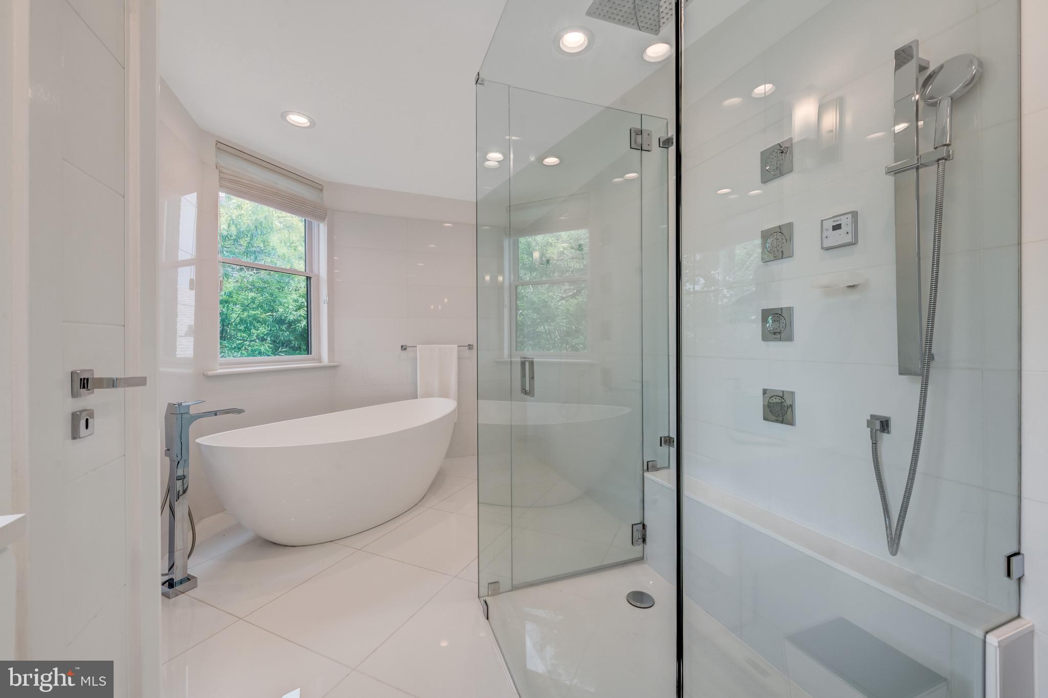 SOCIETY HILL - Residential