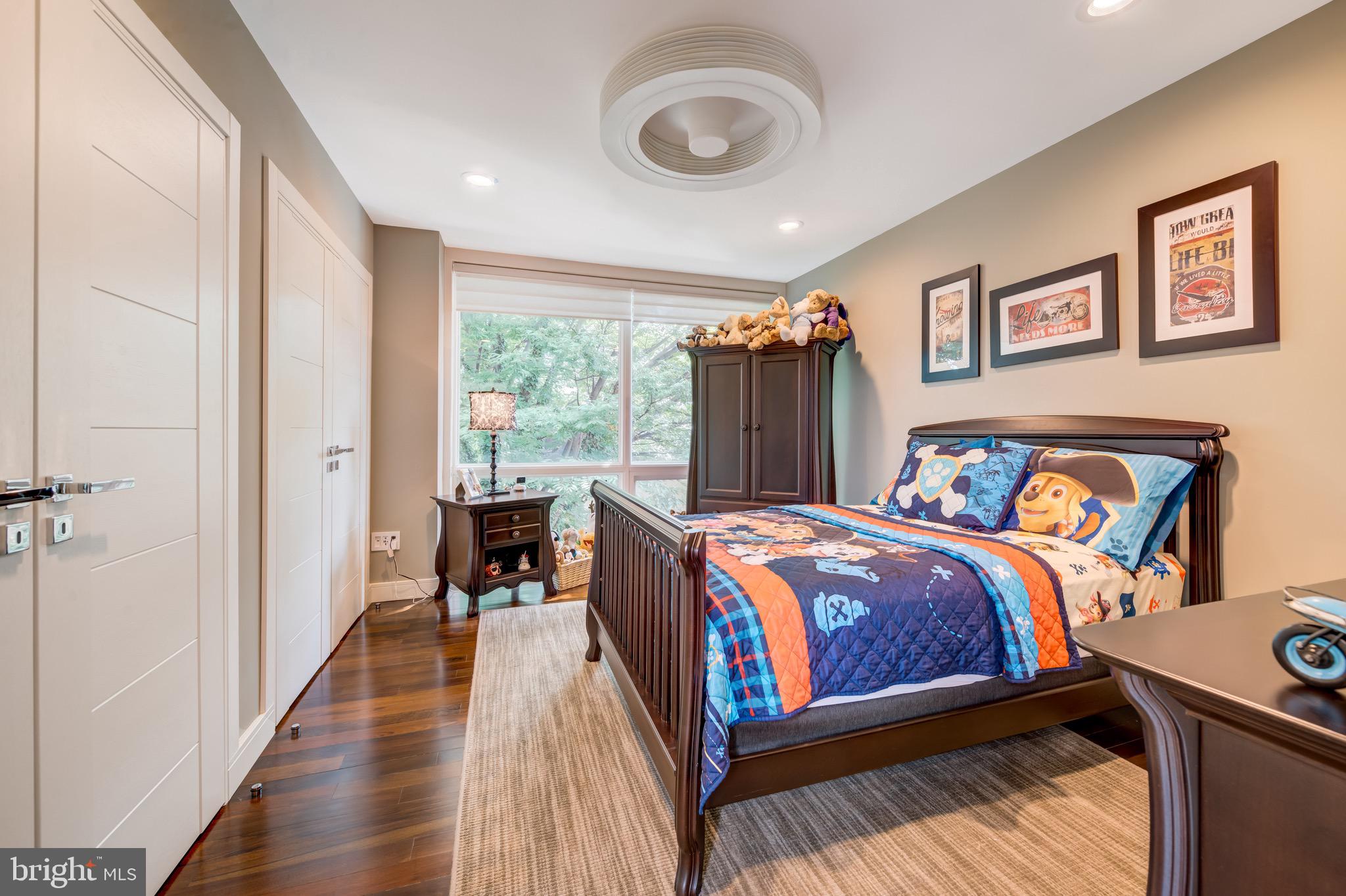 SOCIETY HILL - Residential