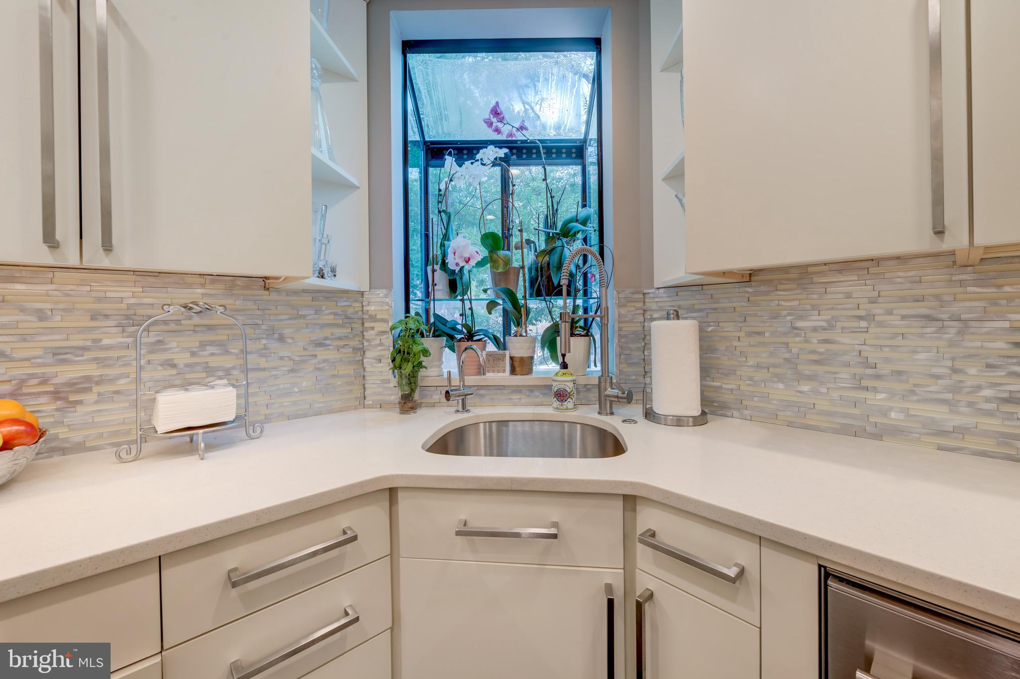 SOCIETY HILL - Residential