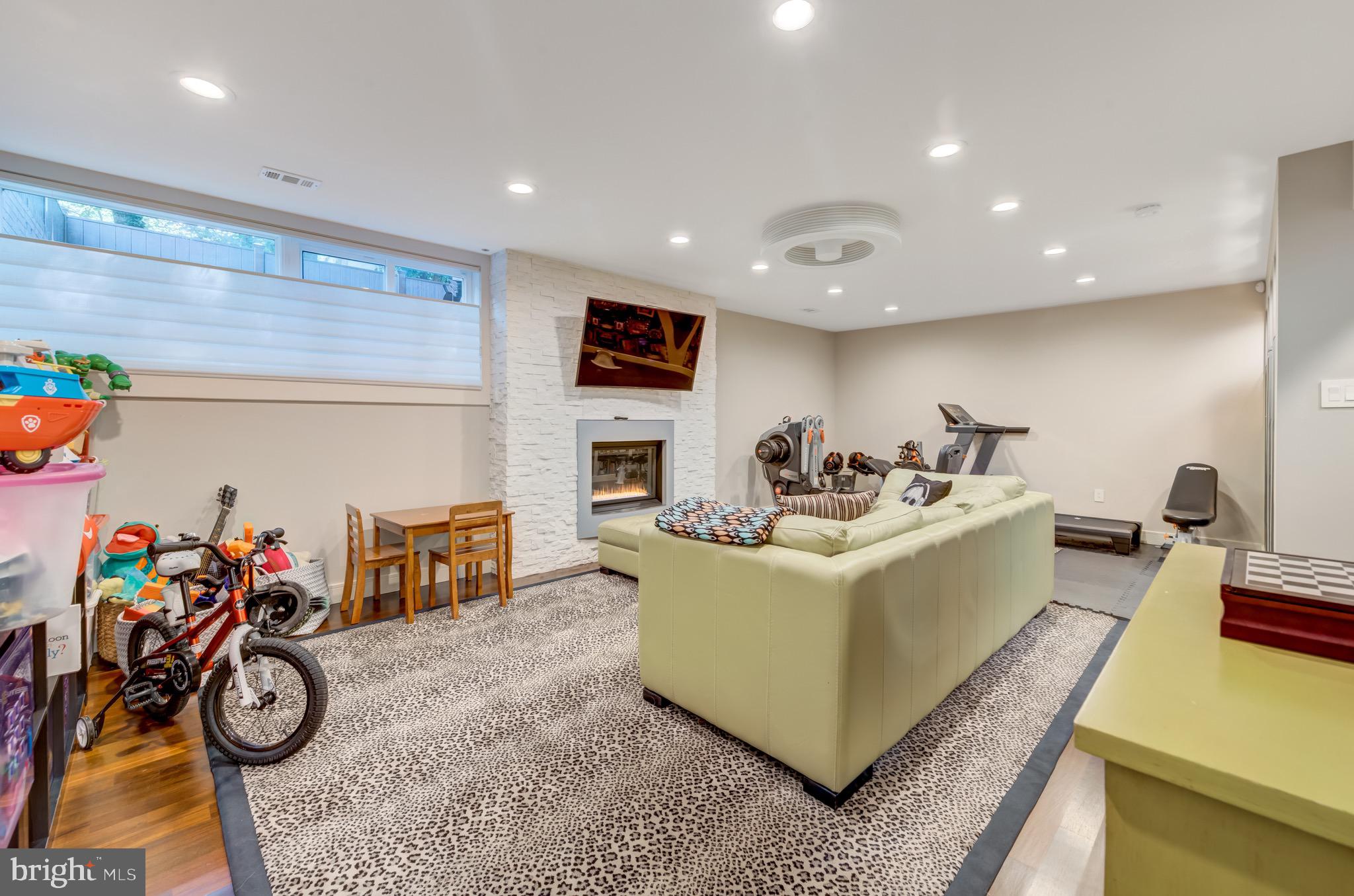 SOCIETY HILL - Residential