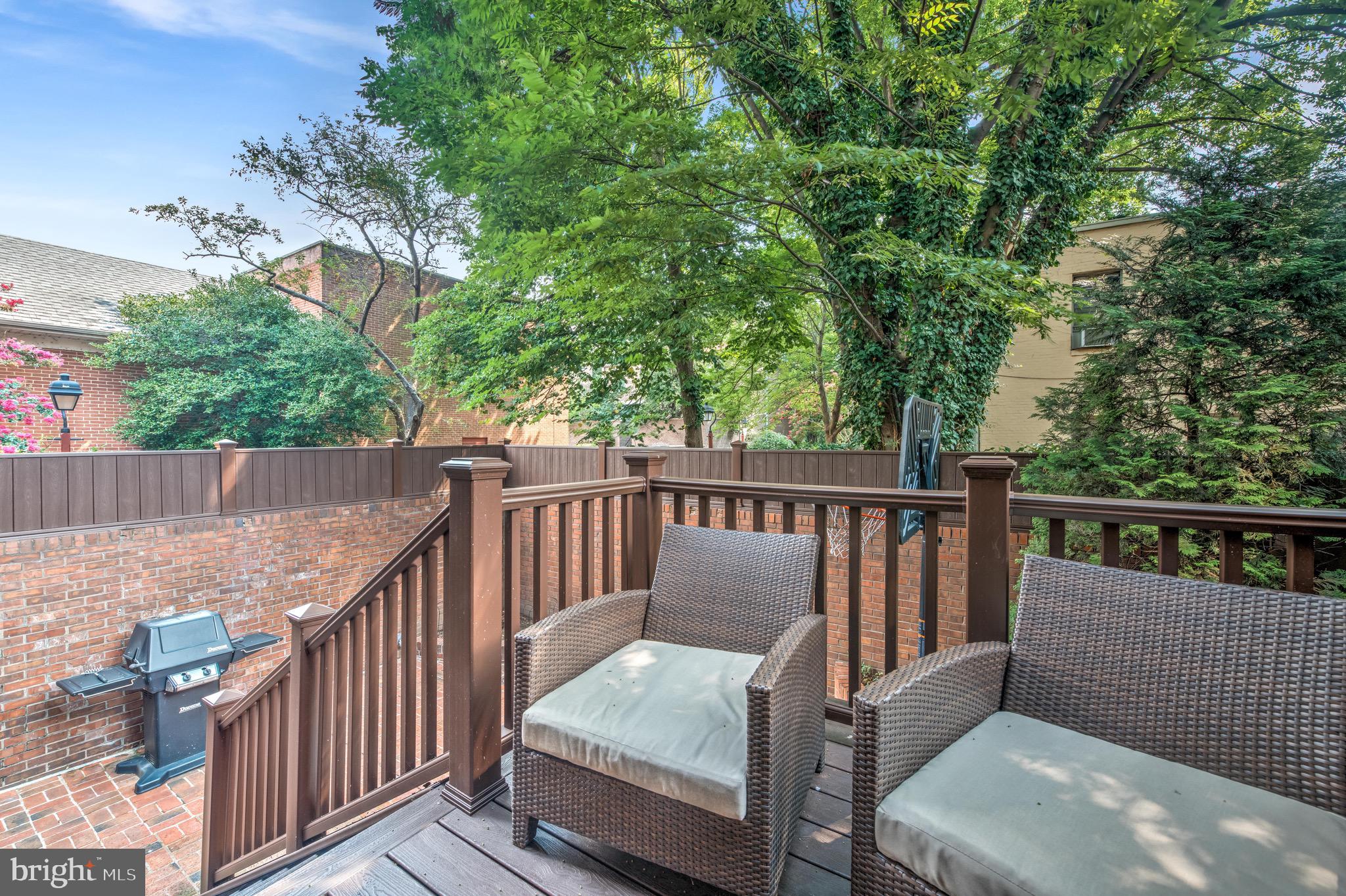 SOCIETY HILL - Residential