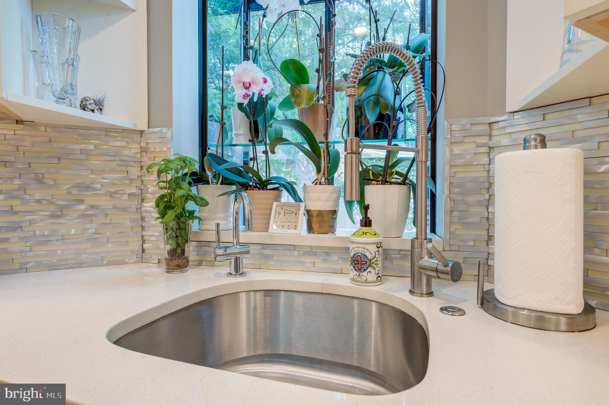 SOCIETY HILL - Residential