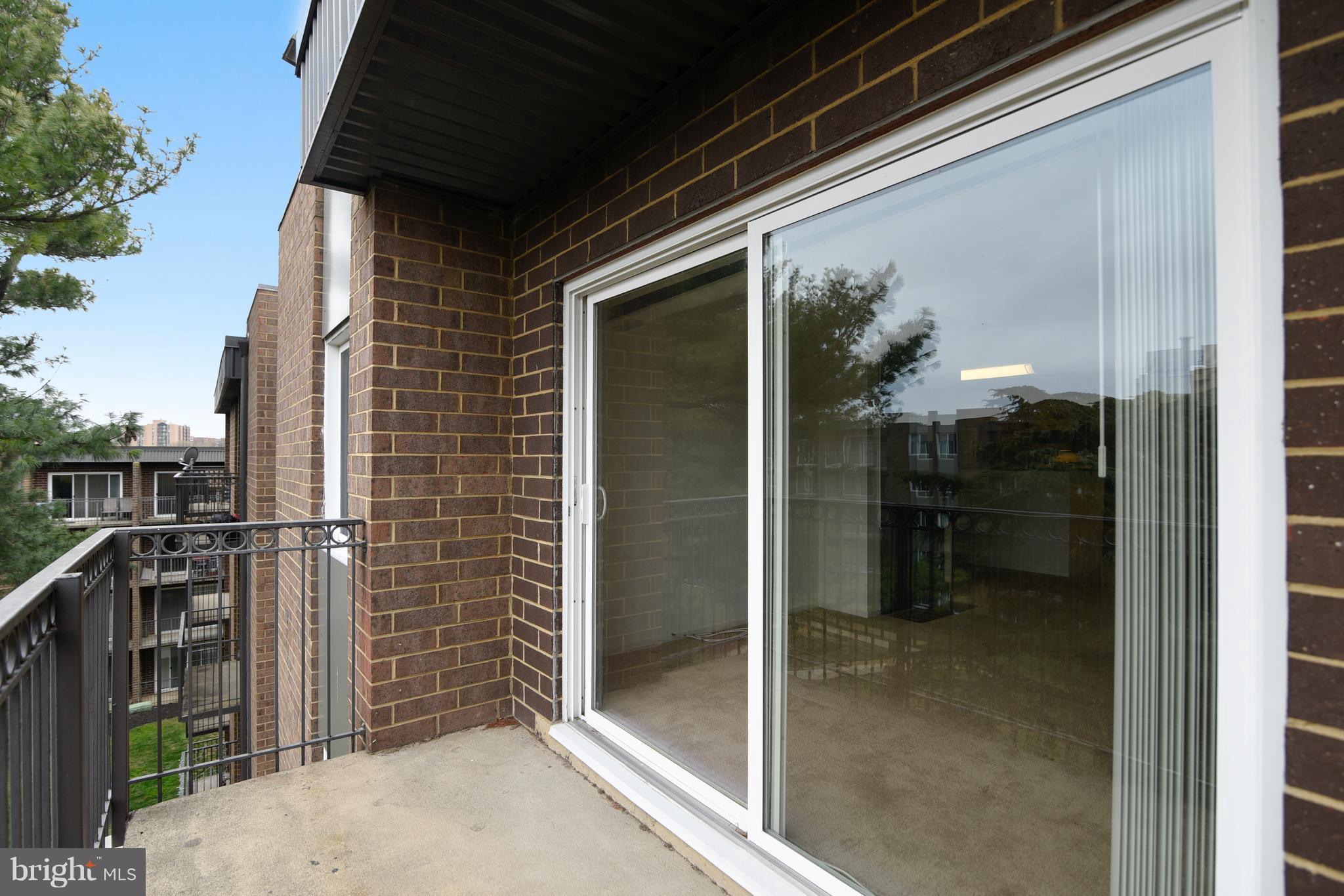 TWENTY-ONE - Residential