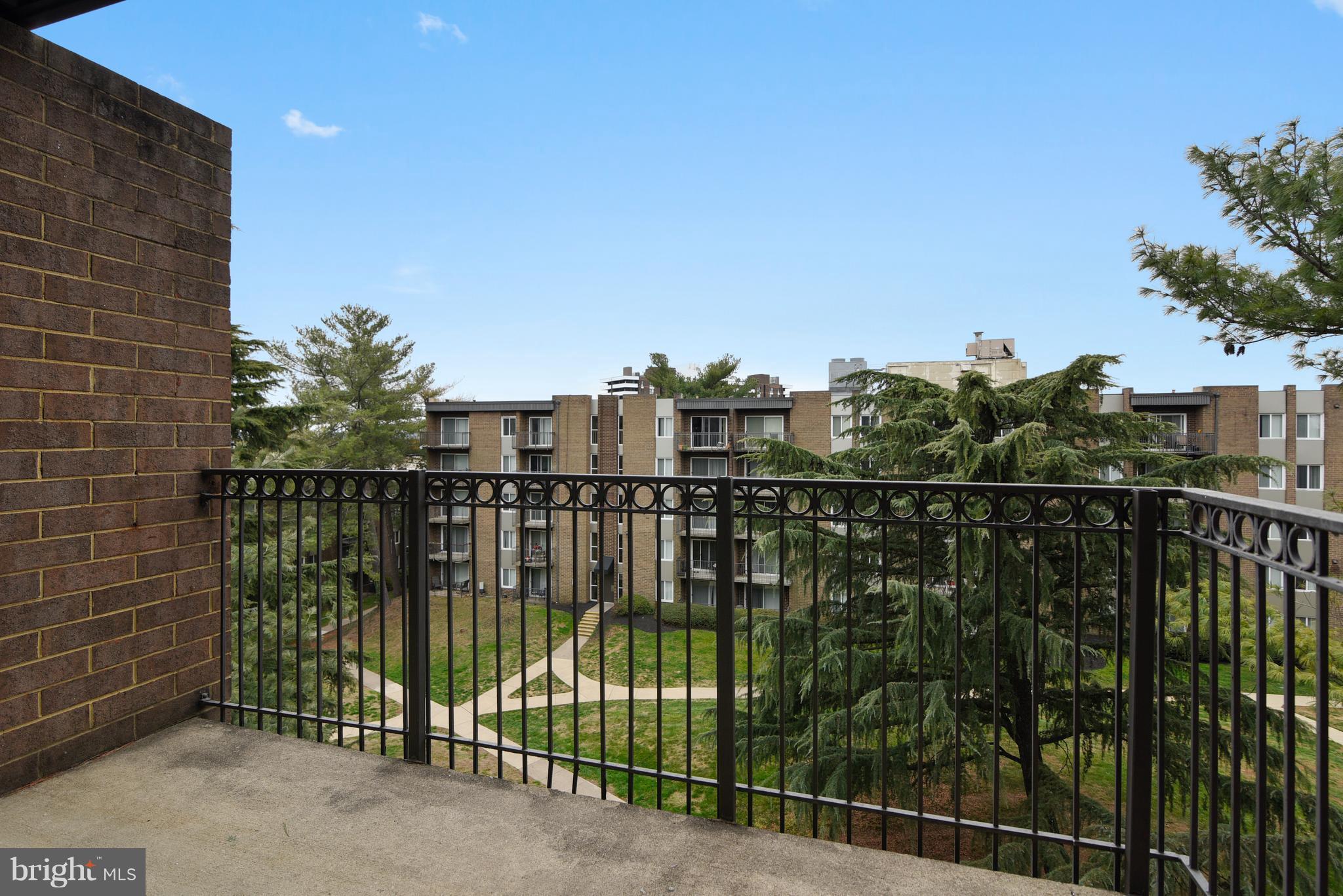 TWENTY-ONE - Residential