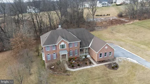 1464 W Stonington, Downingtown, PA MLS: PACT2116356