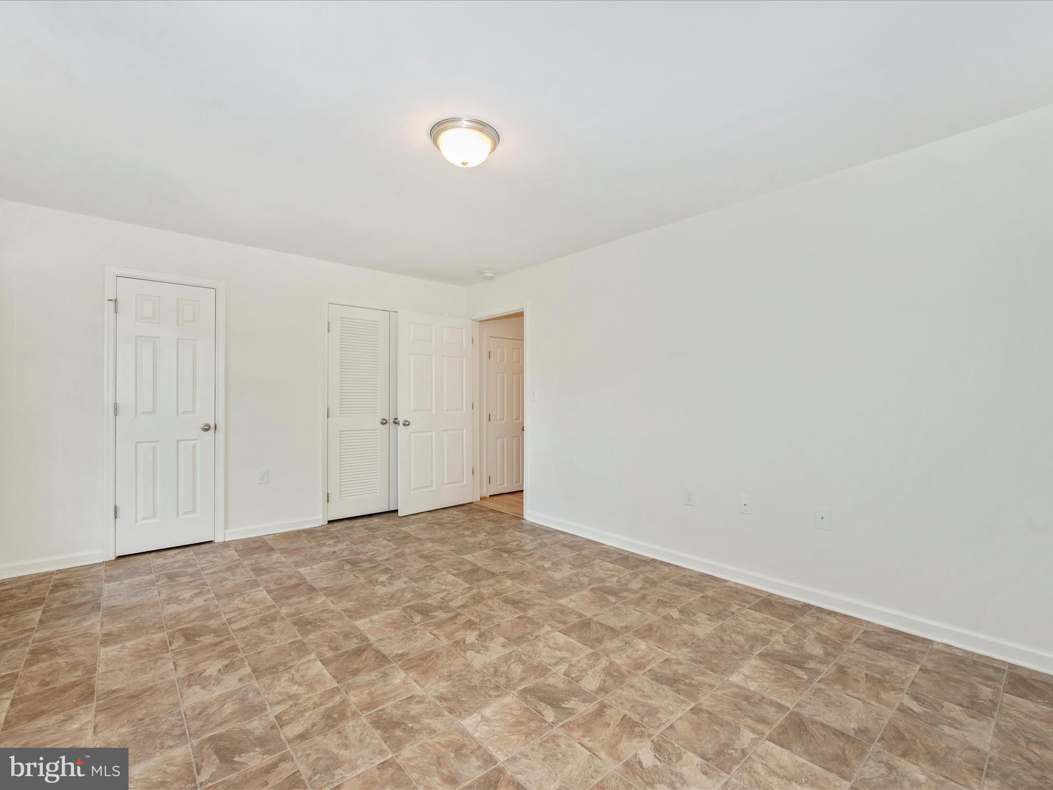 HAMMONDS MILL - Residential Lease