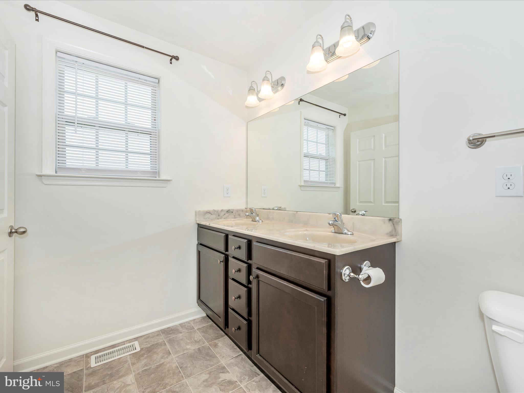 HAMMONDS MILL - Residential Lease