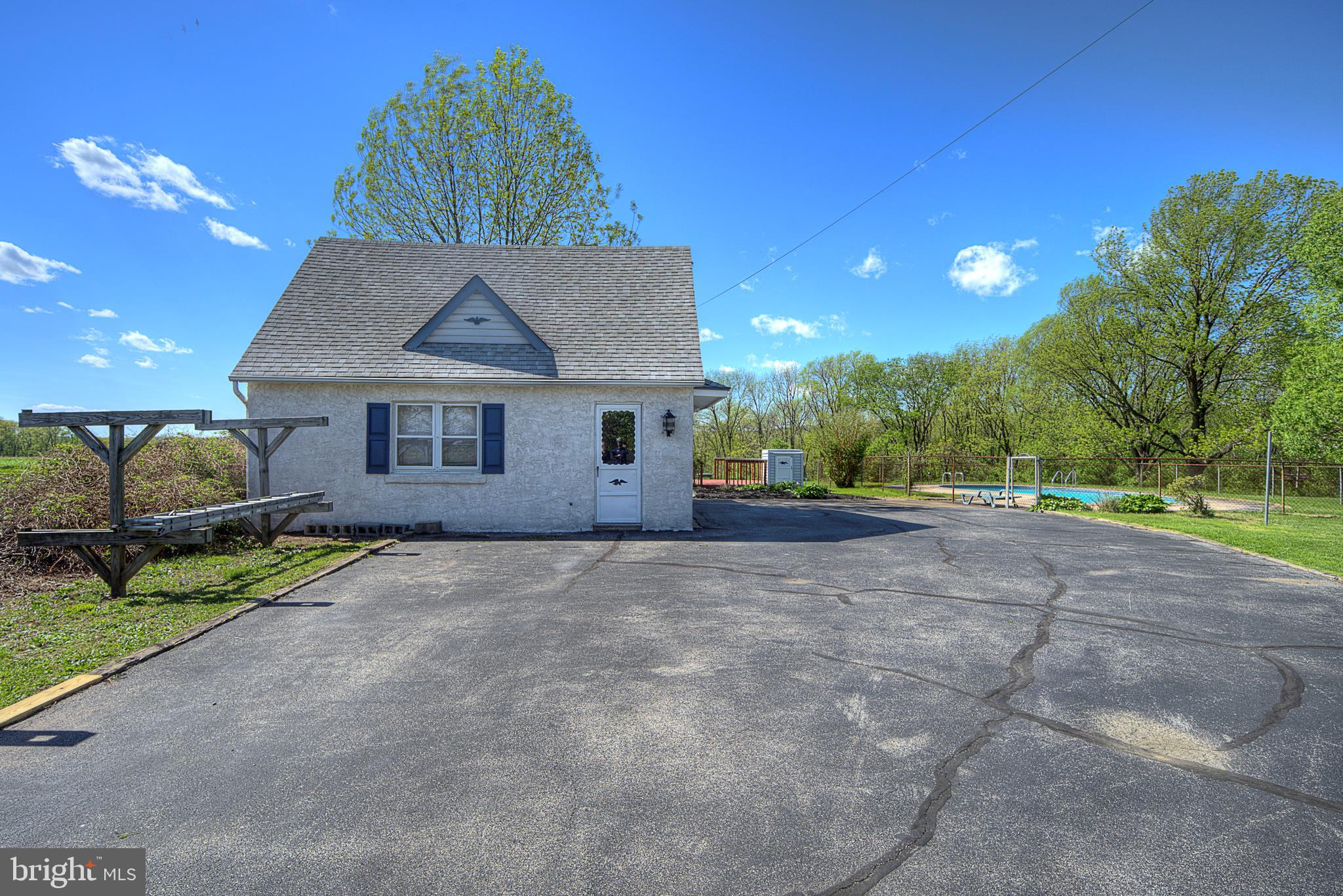 POTTSGROVE - Residential