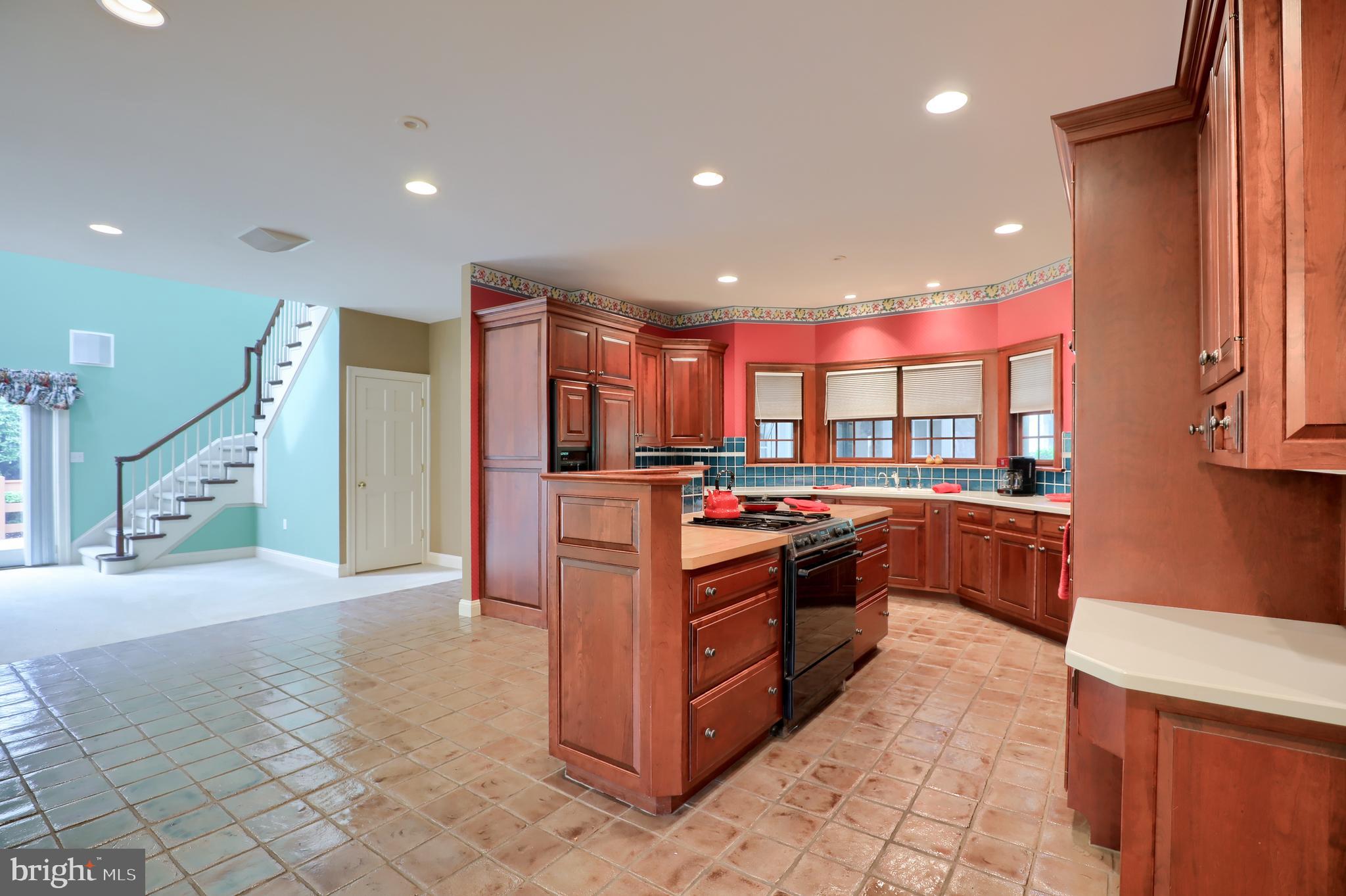 1886 CONARD ROAD