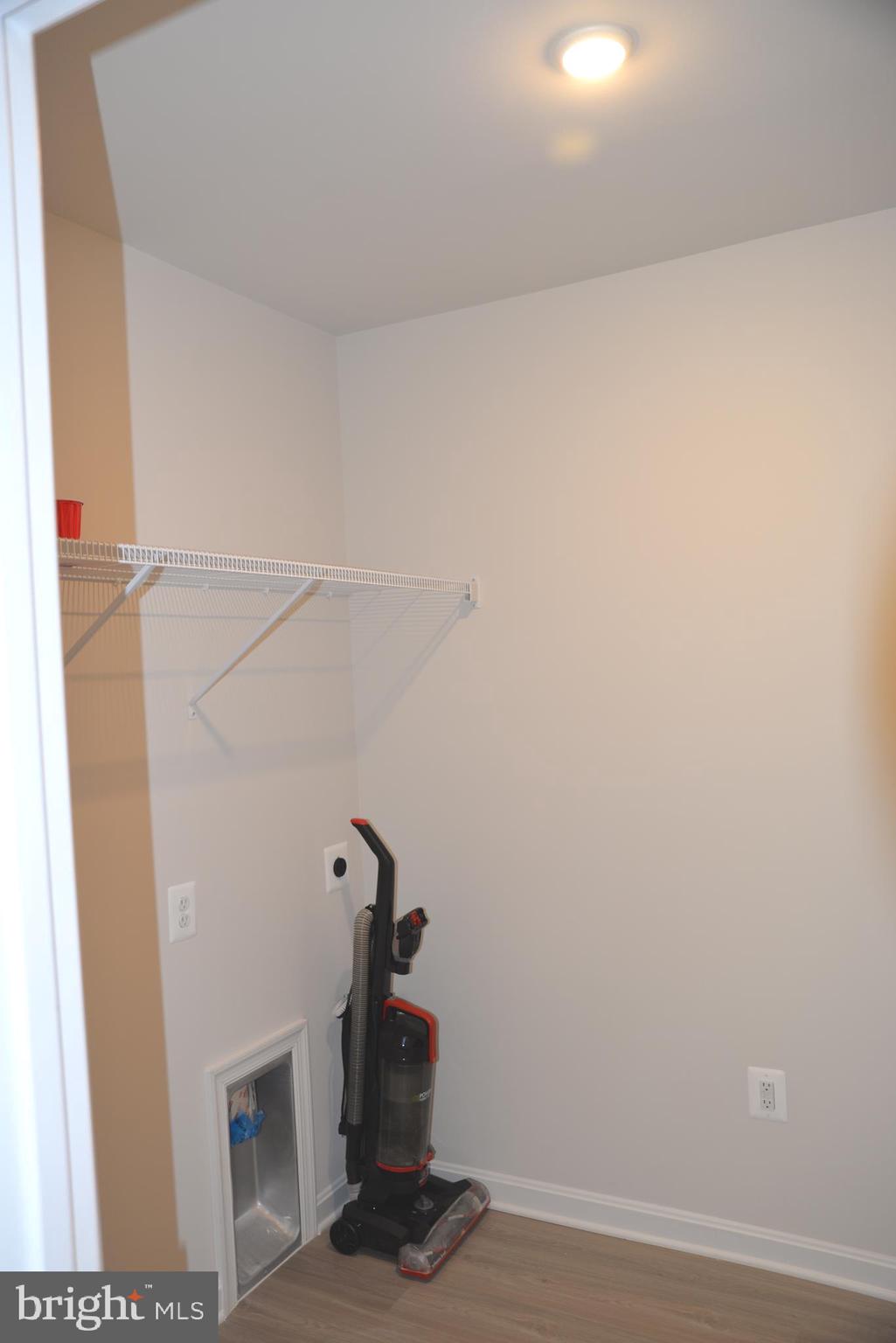 HUNTWELL WEST - Residential