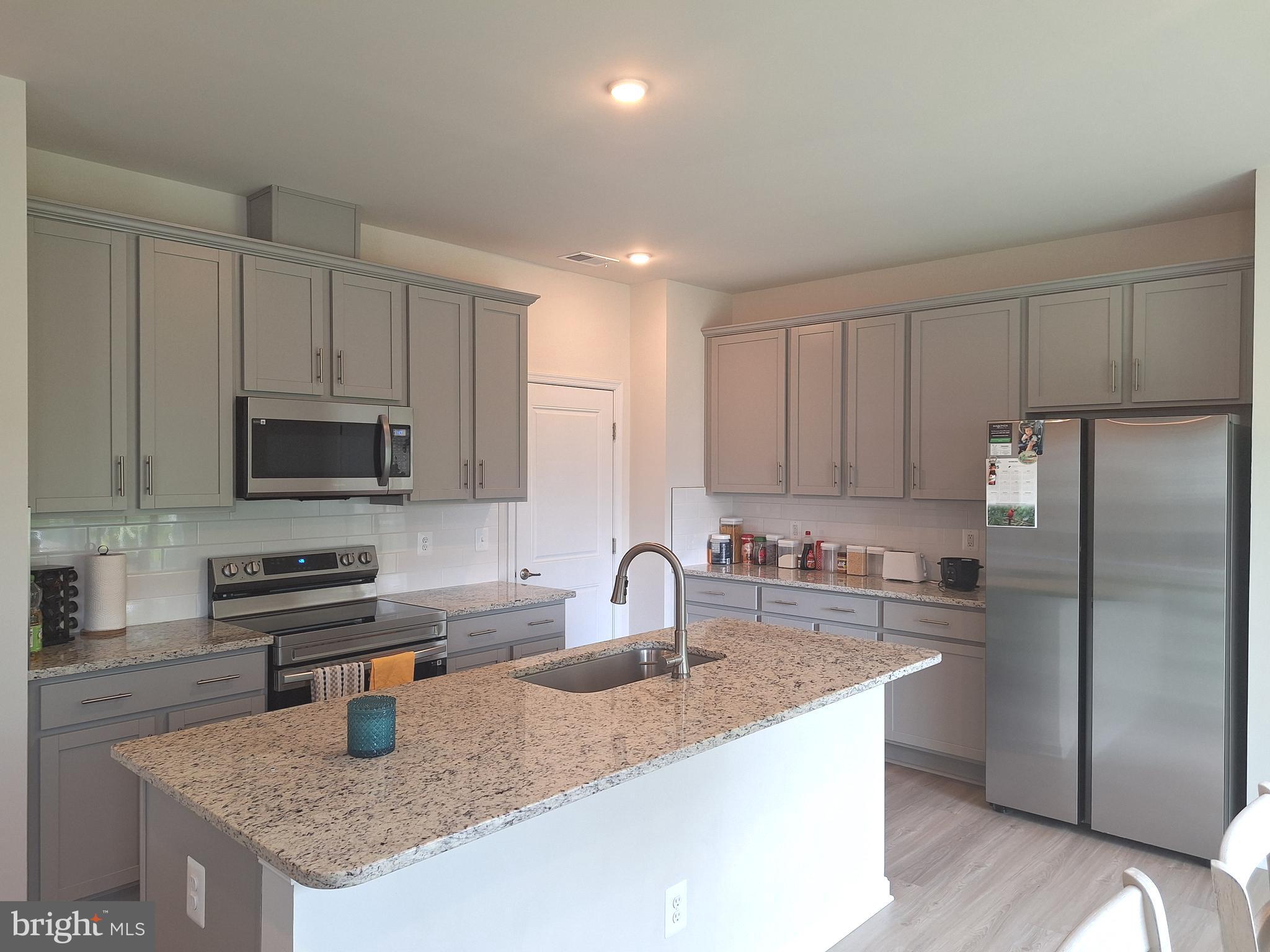 HUNTWELL WEST - Residential