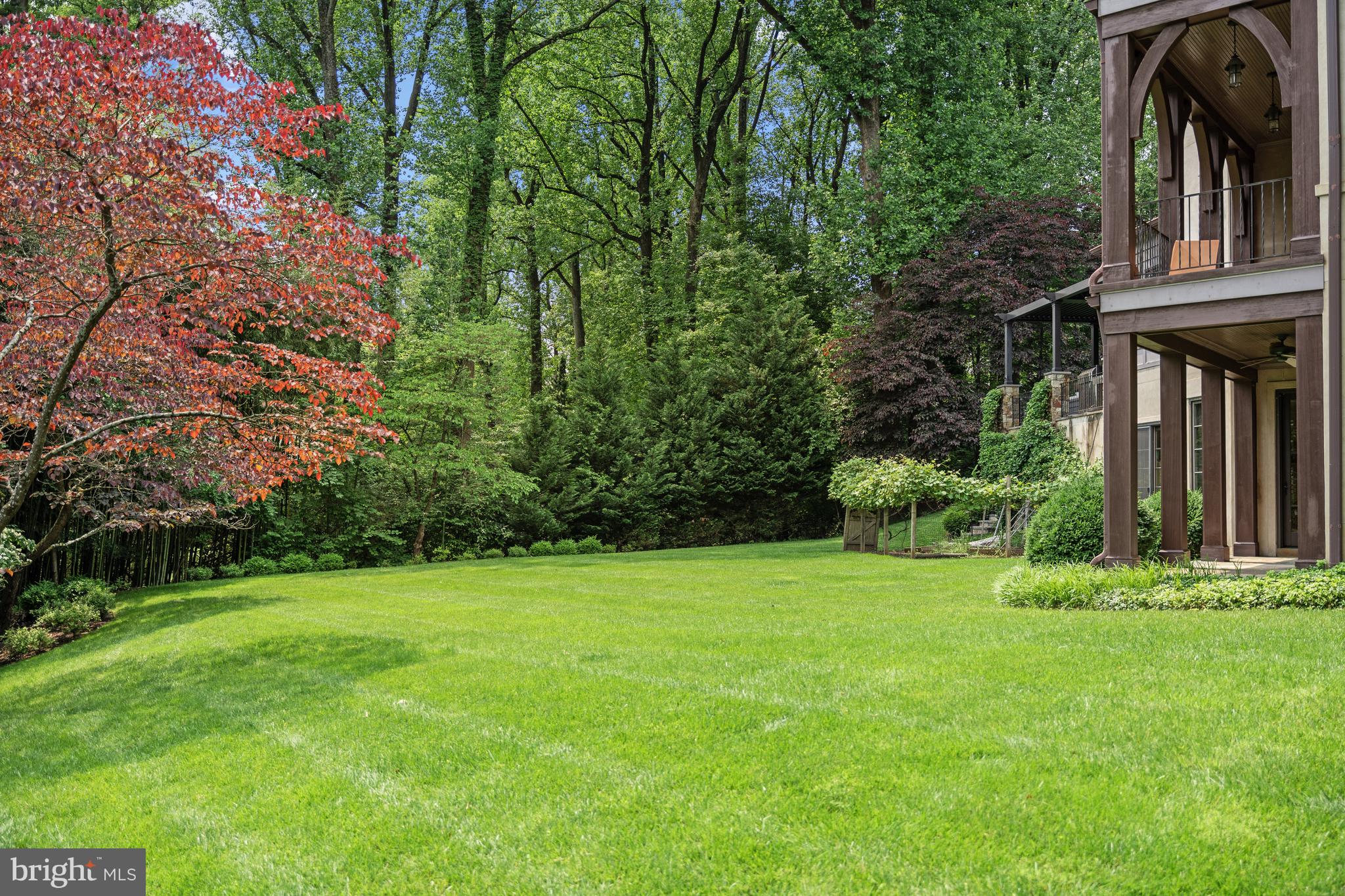 BRADLEY HILLS GROVE - Residential