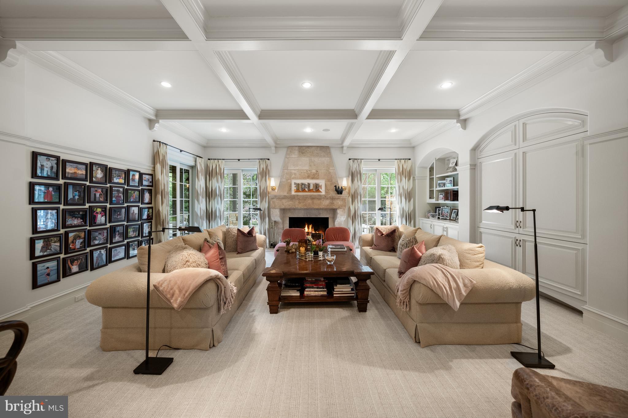 BRADLEY HILLS GROVE - Residential