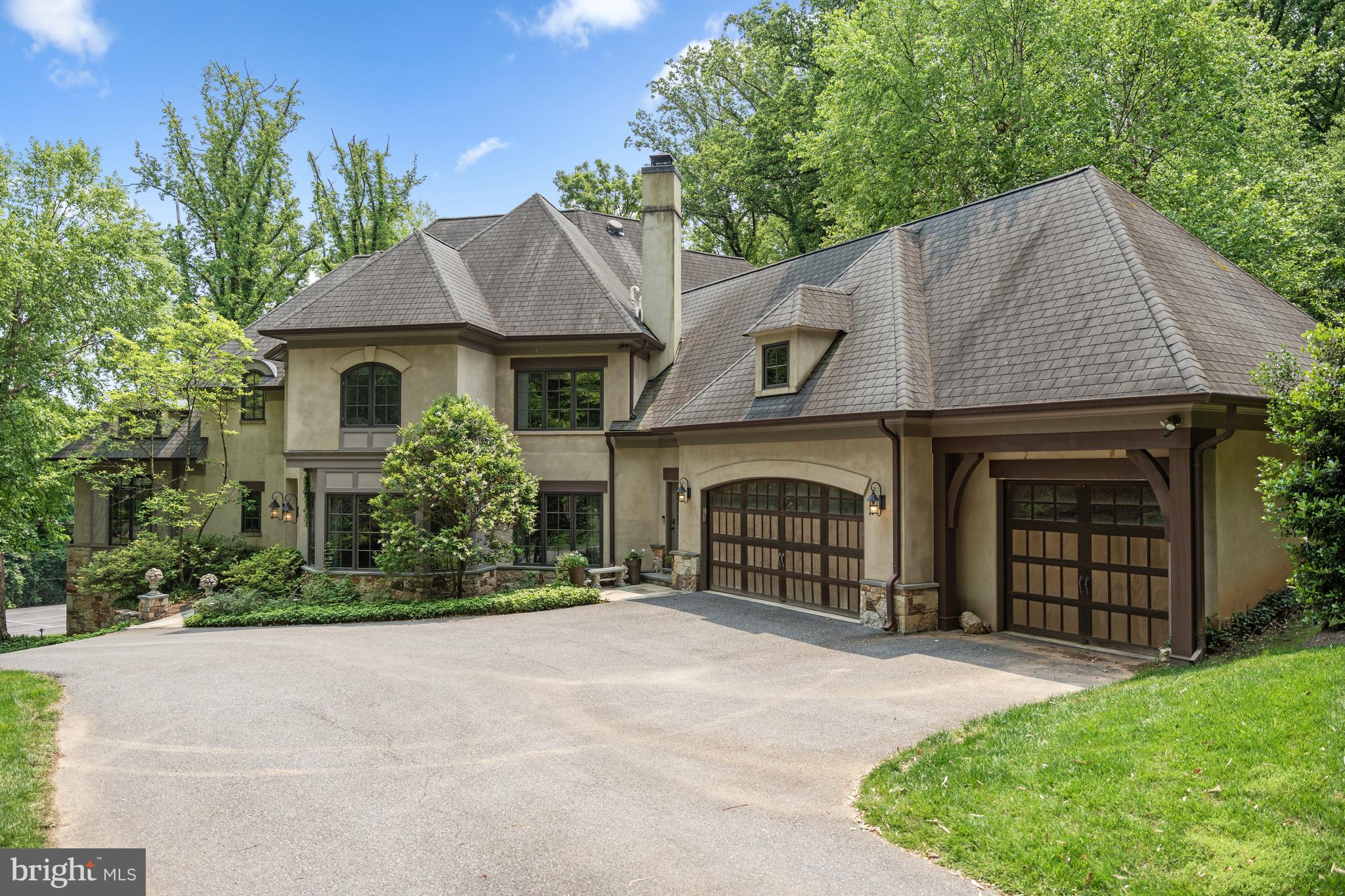 BRADLEY HILLS GROVE - Residential