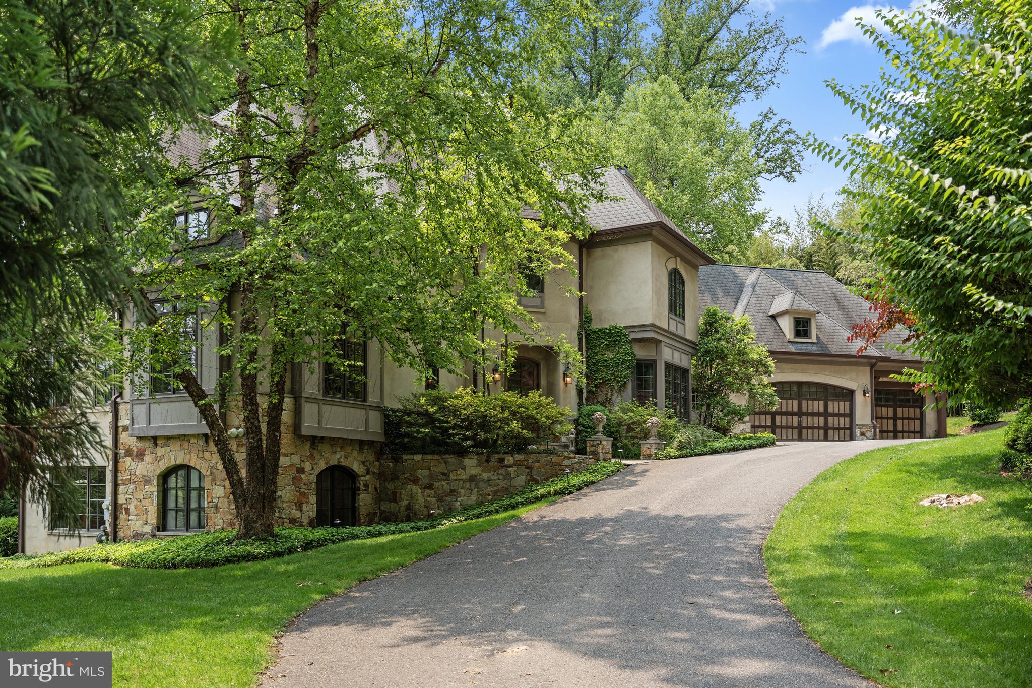 BRADLEY HILLS GROVE - Residential