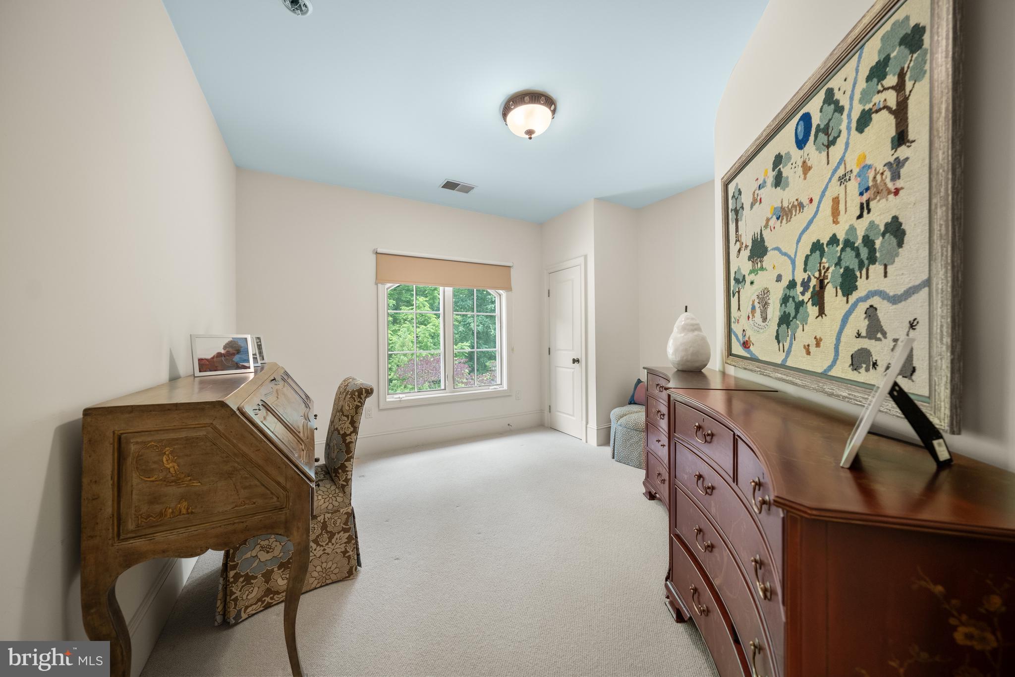 BRADLEY HILLS GROVE - Residential