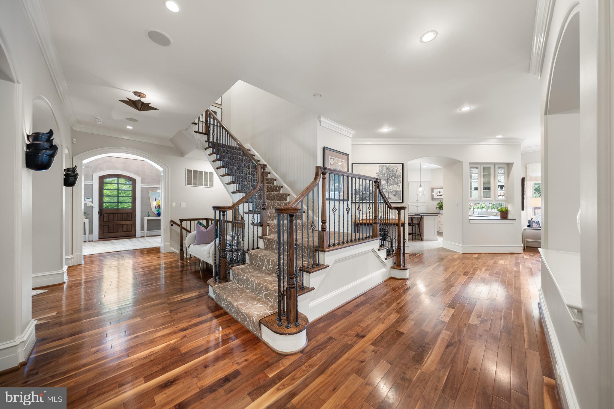 BRADLEY HILLS GROVE - Residential