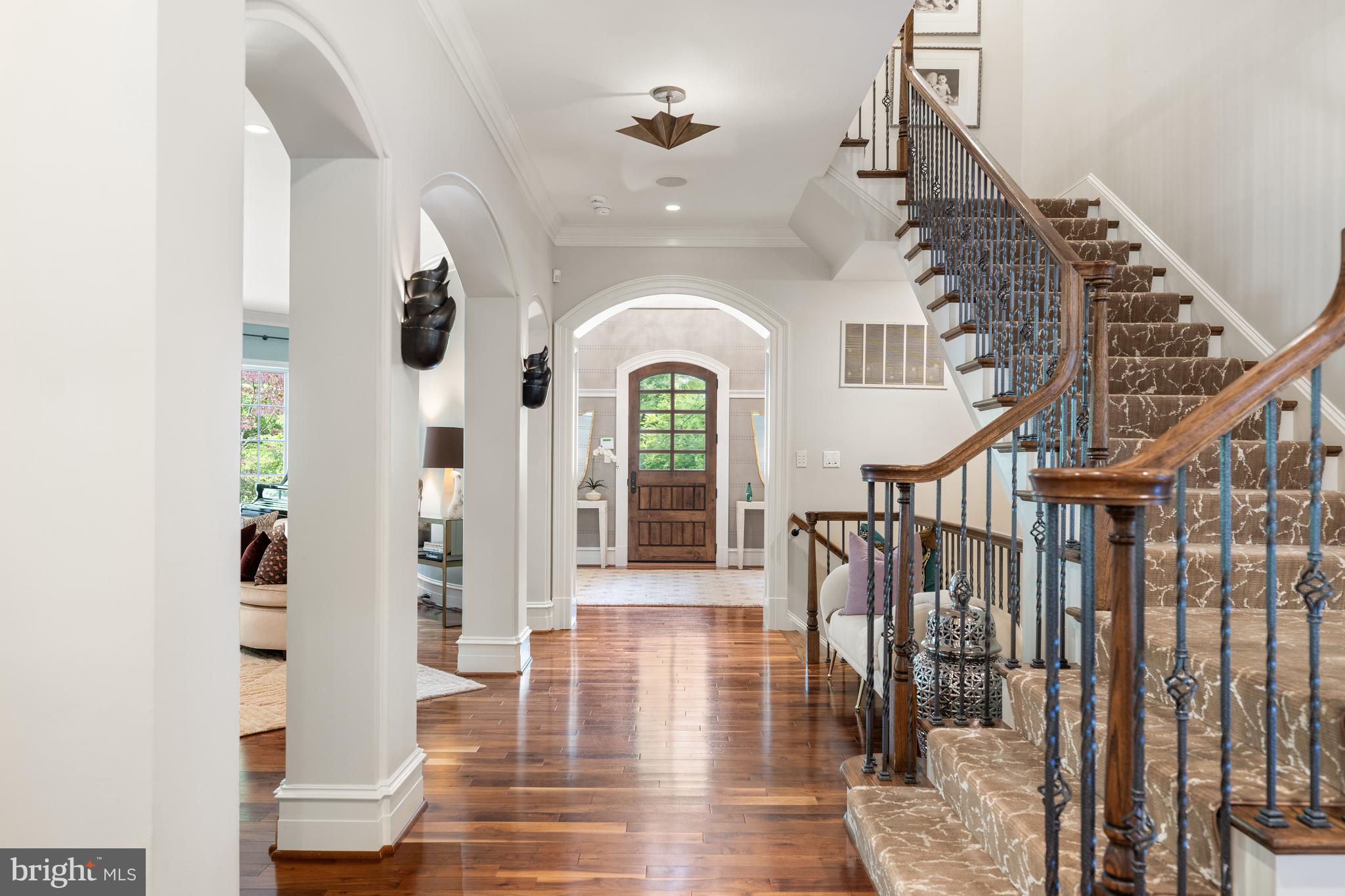 BRADLEY HILLS GROVE - Residential