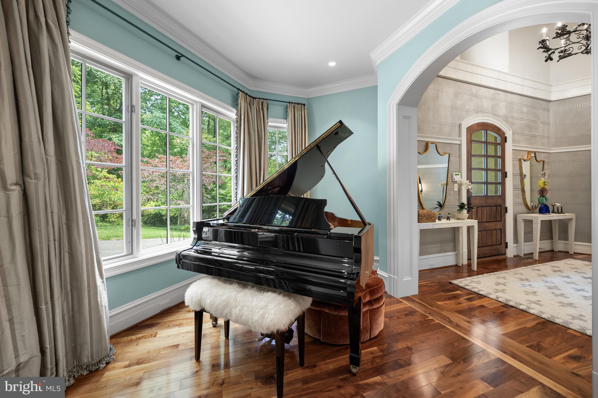 BRADLEY HILLS GROVE - Residential