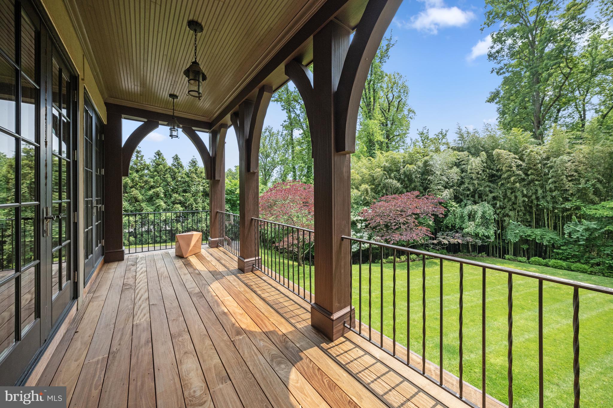 BRADLEY HILLS GROVE - Residential