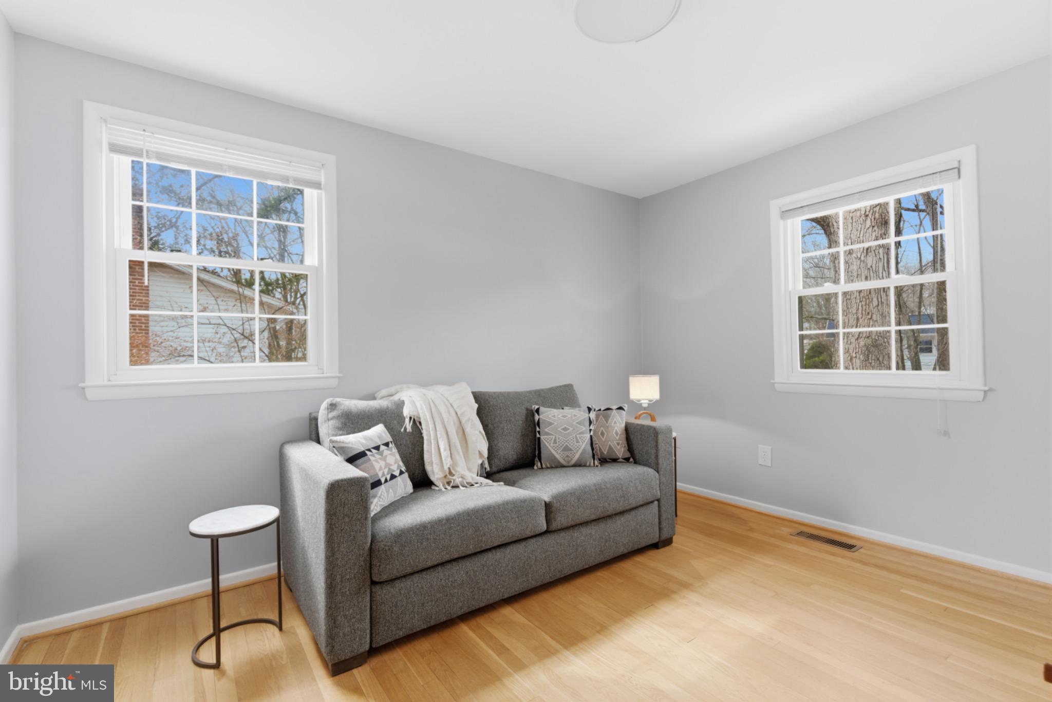 STONEWALL MANOR - Residential