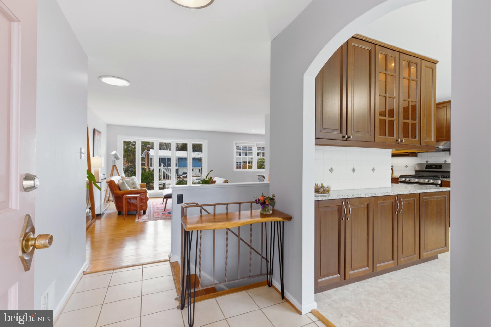 STONEWALL MANOR - Residential