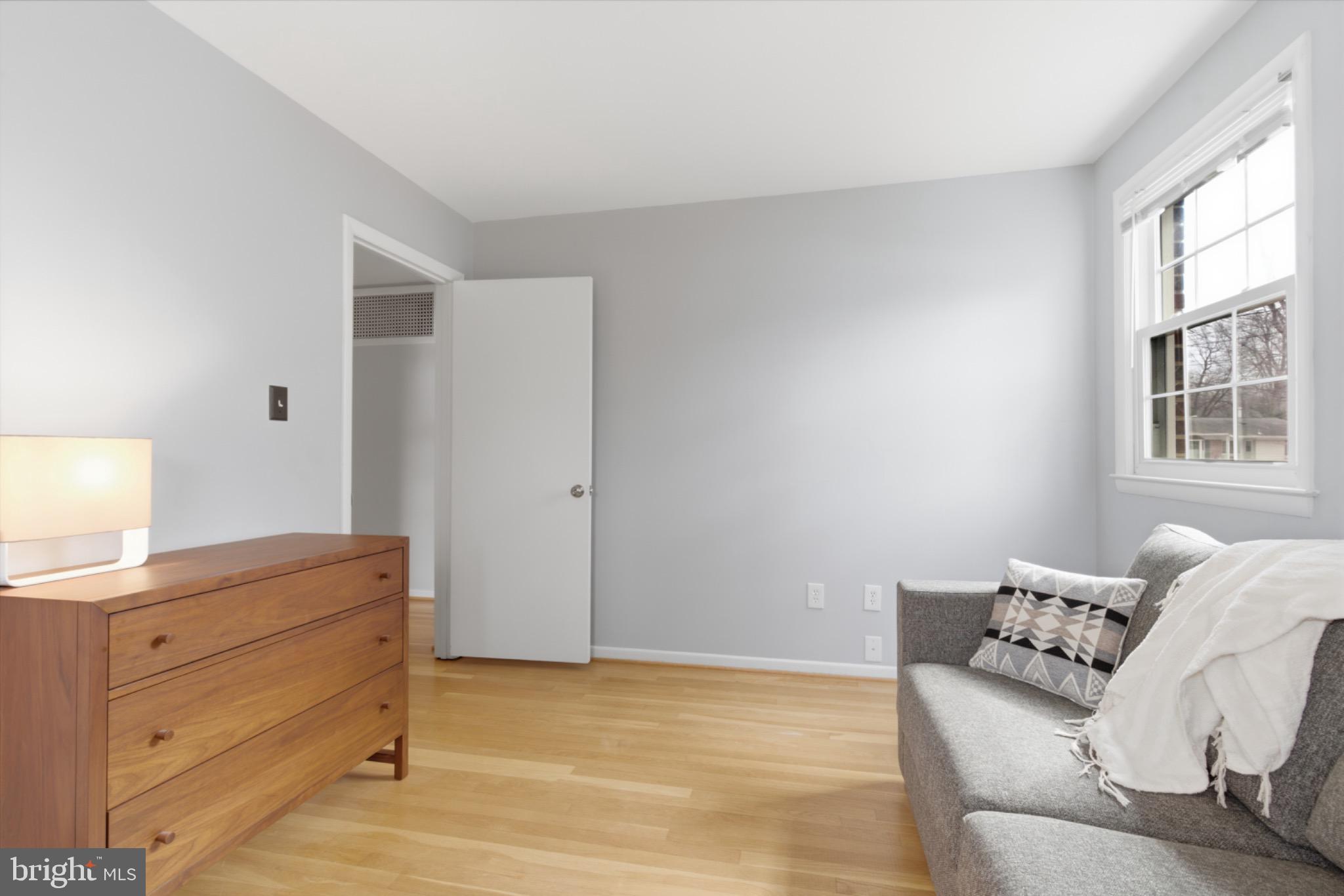 STONEWALL MANOR - Residential