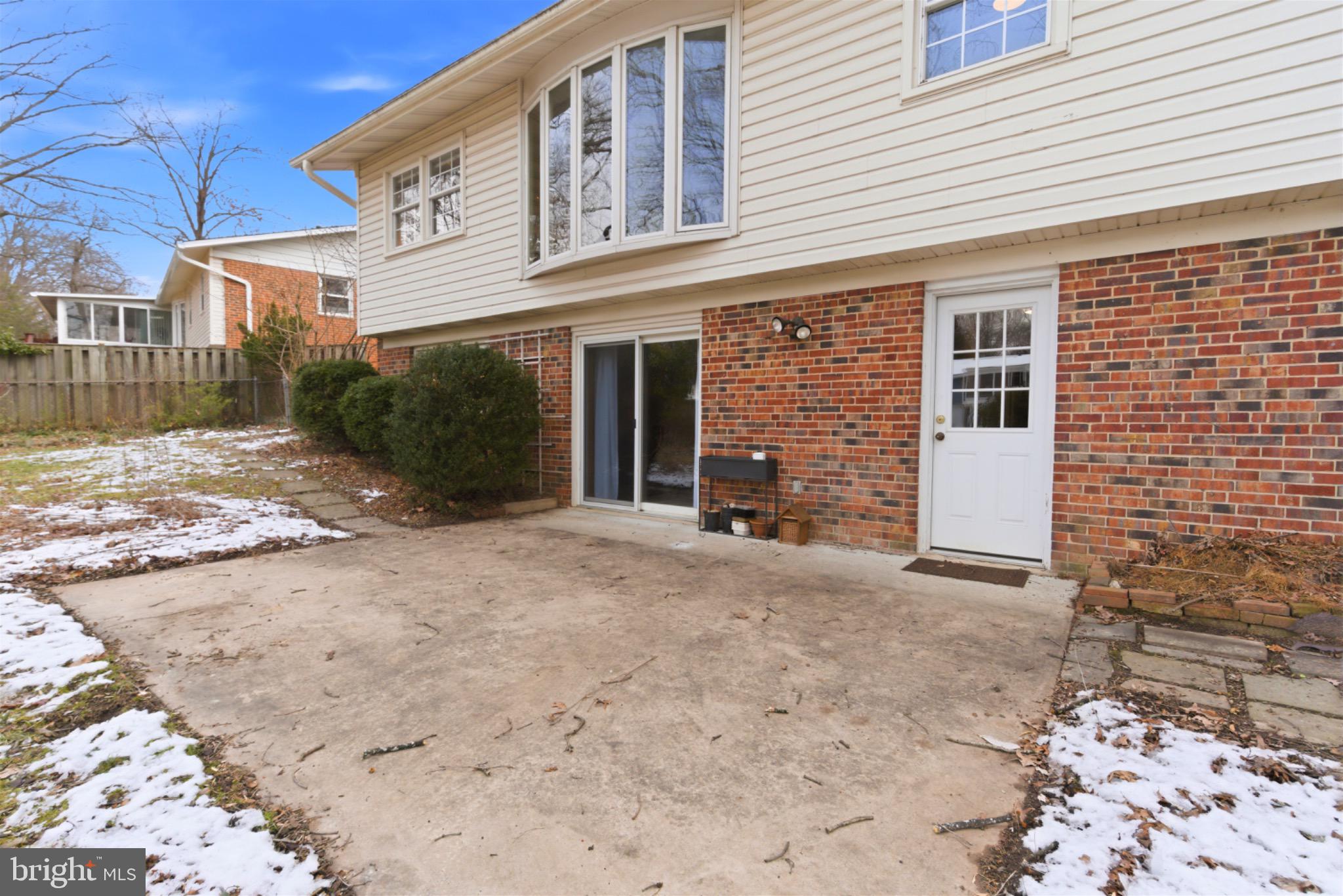 STONEWALL MANOR - Residential