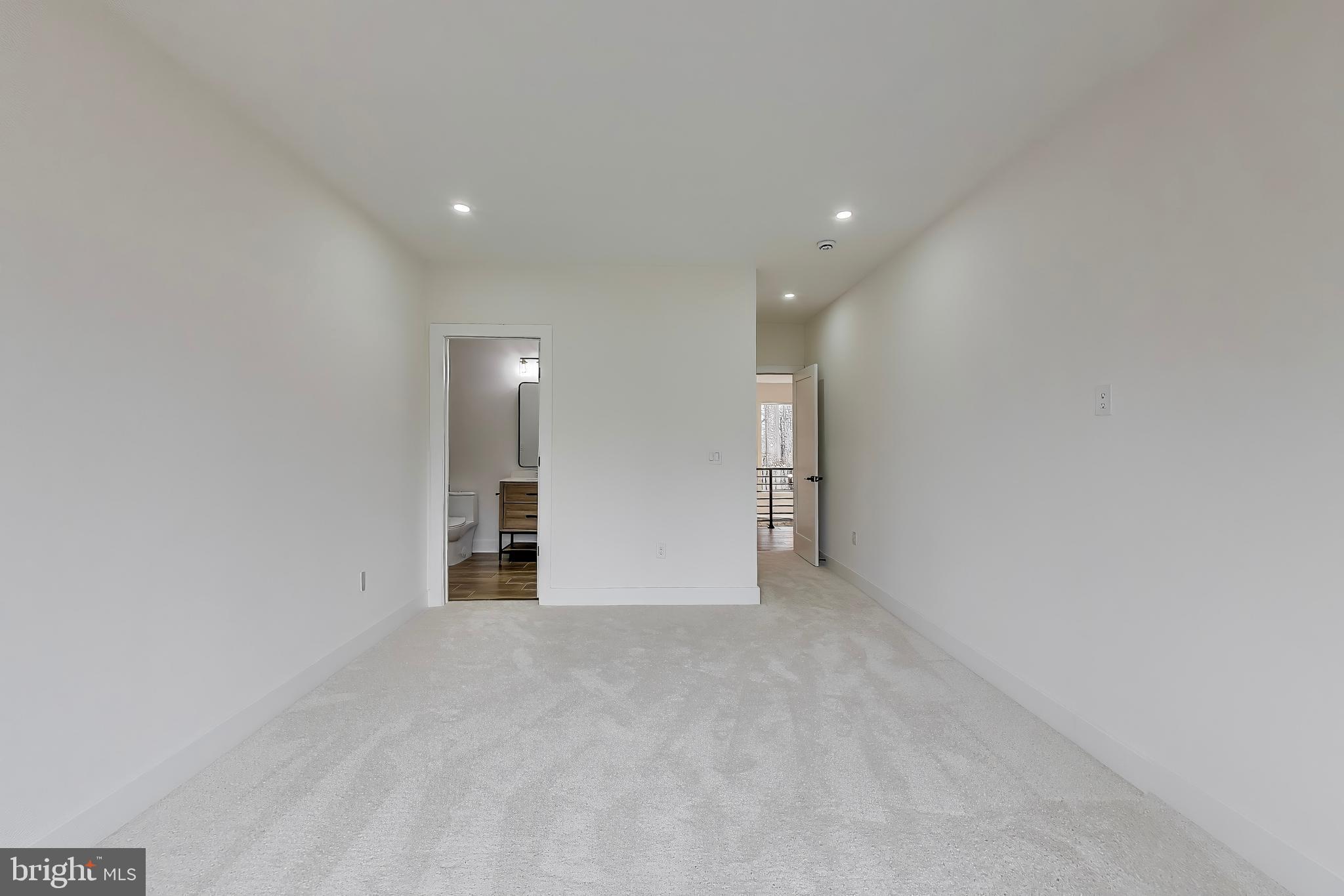 YATES FORD - Residential