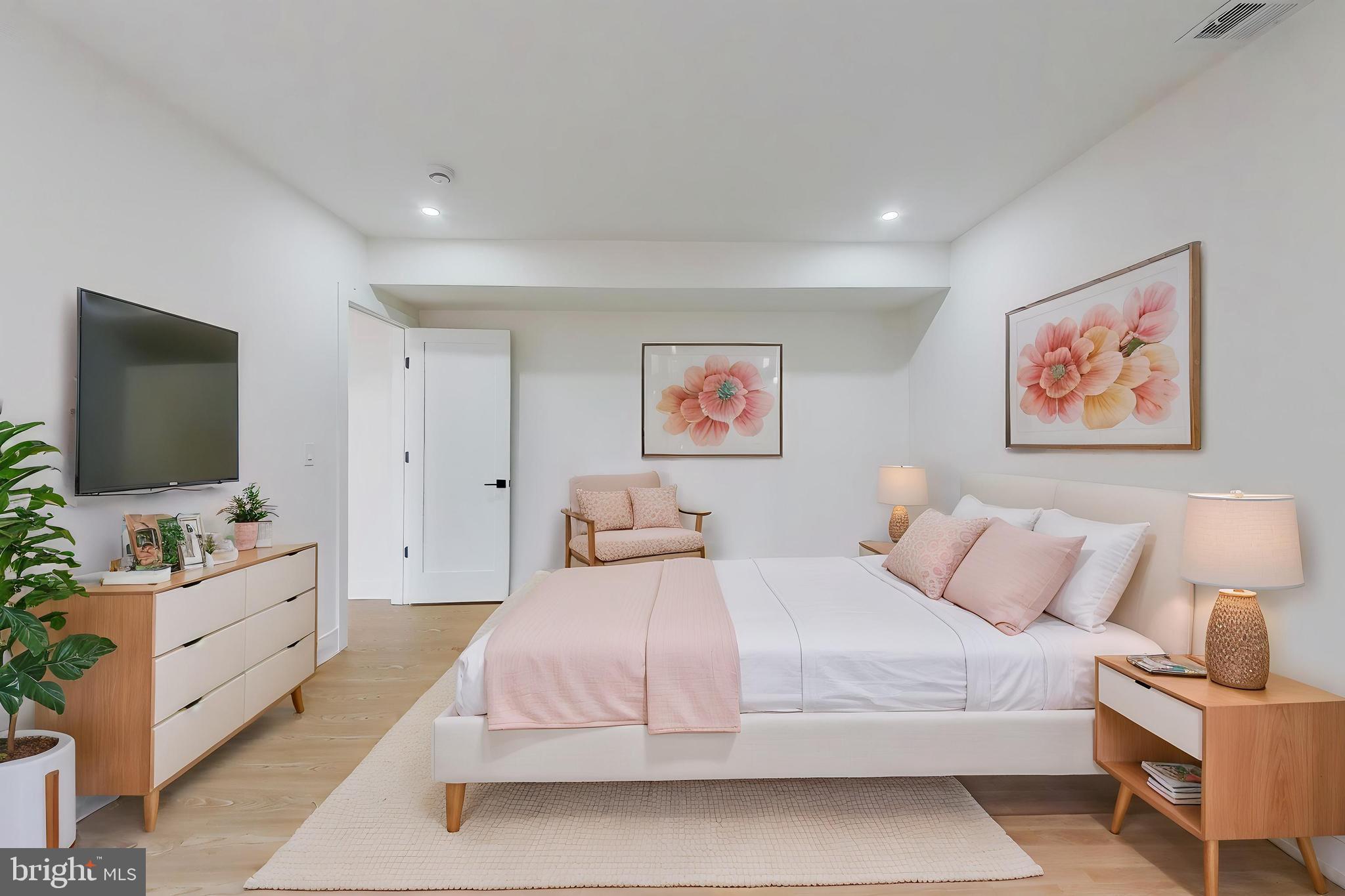 YATES FORD - Residential