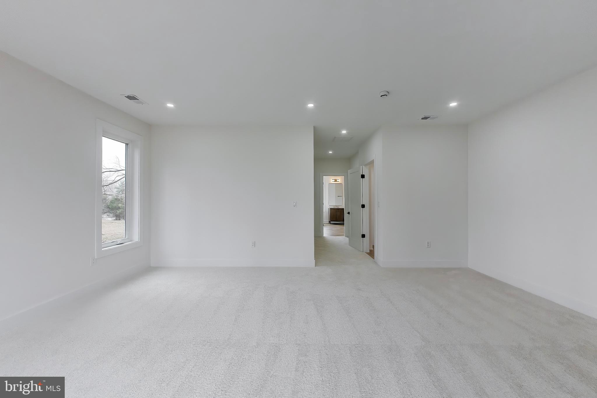 YATES FORD - Residential