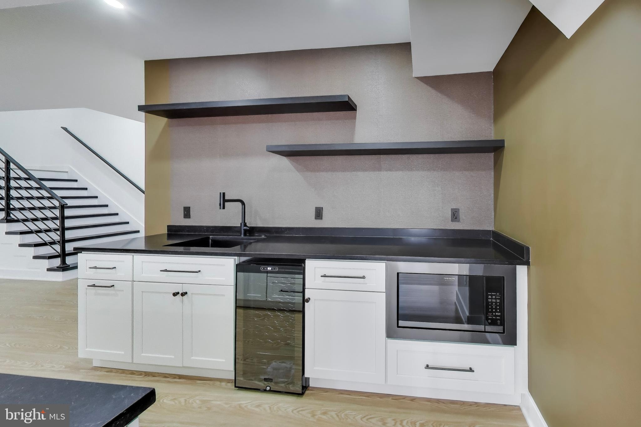 YATES FORD - Residential