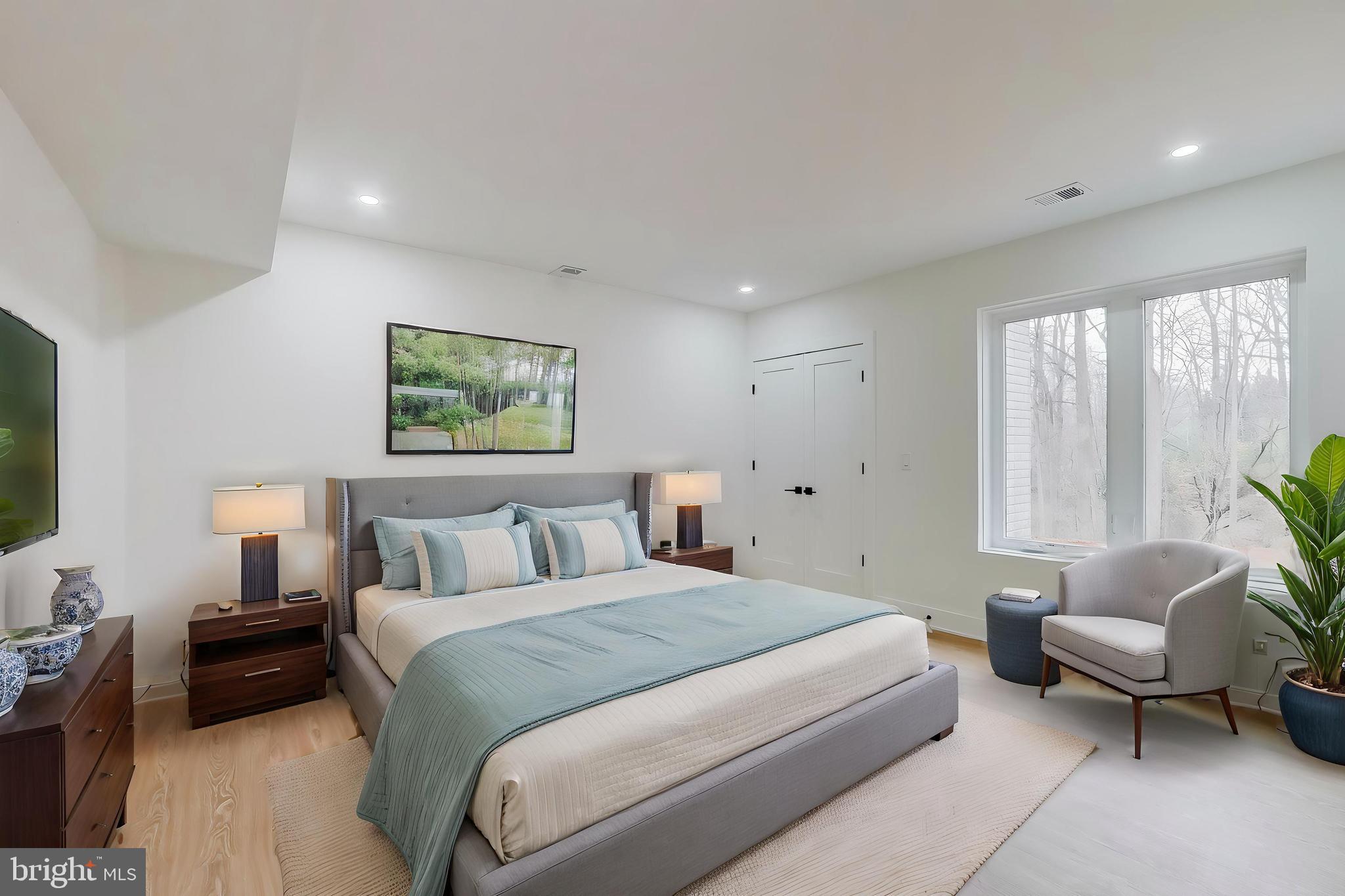 YATES FORD - Residential