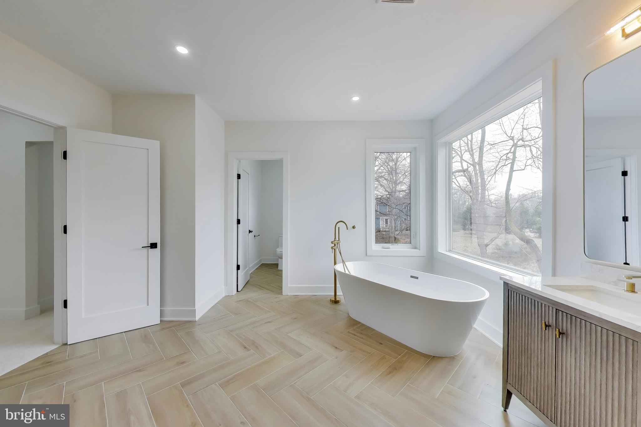 YATES FORD - Residential