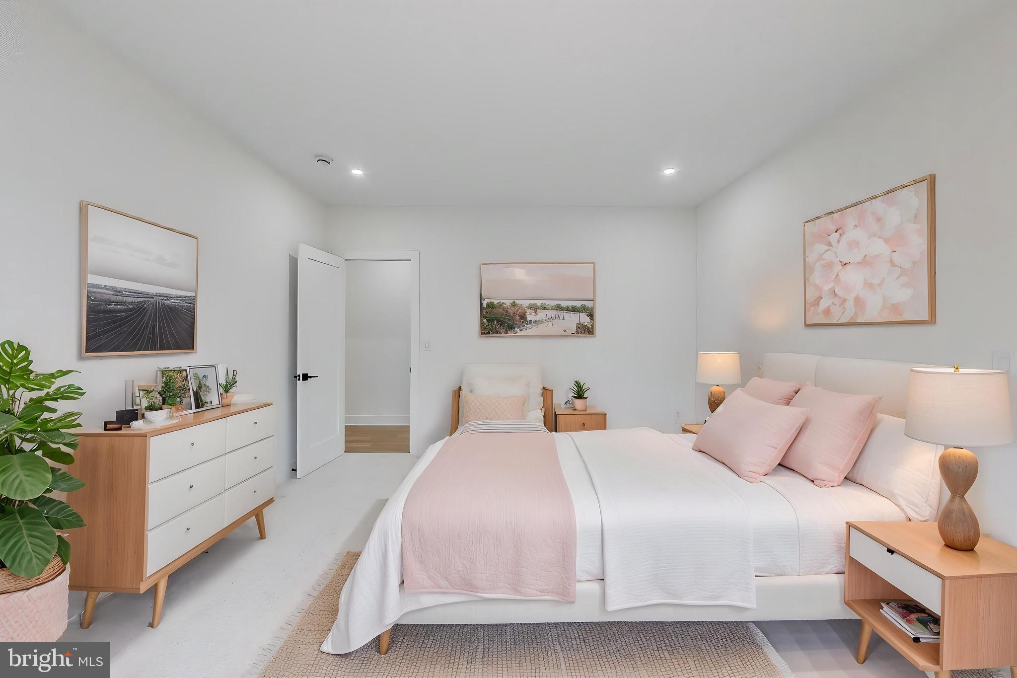 YATES FORD - Residential