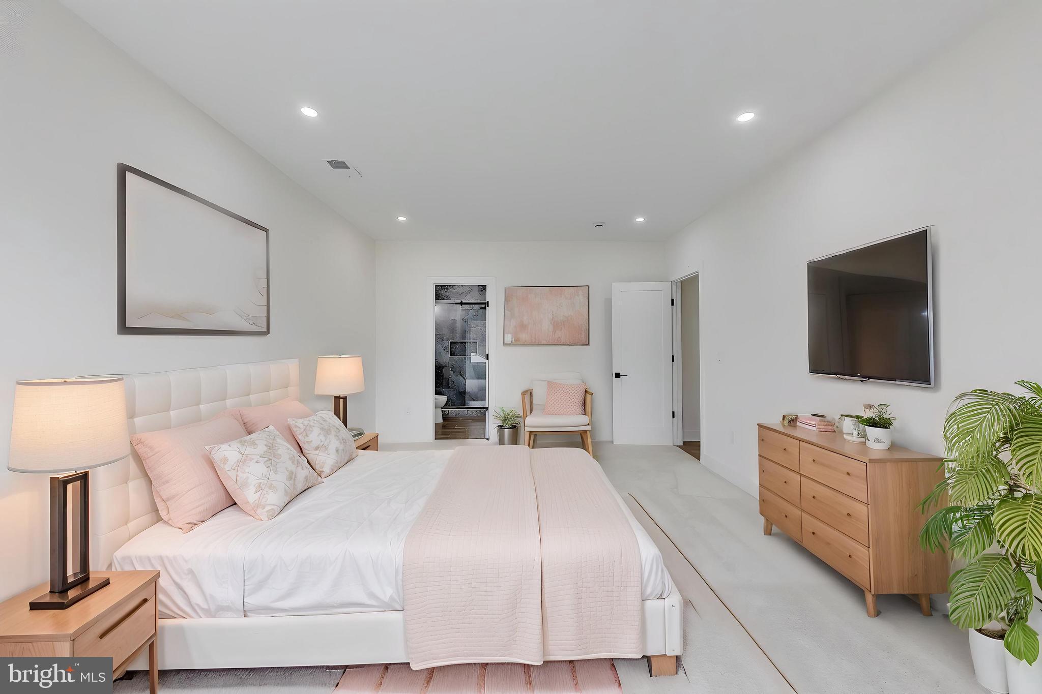 YATES FORD - Residential